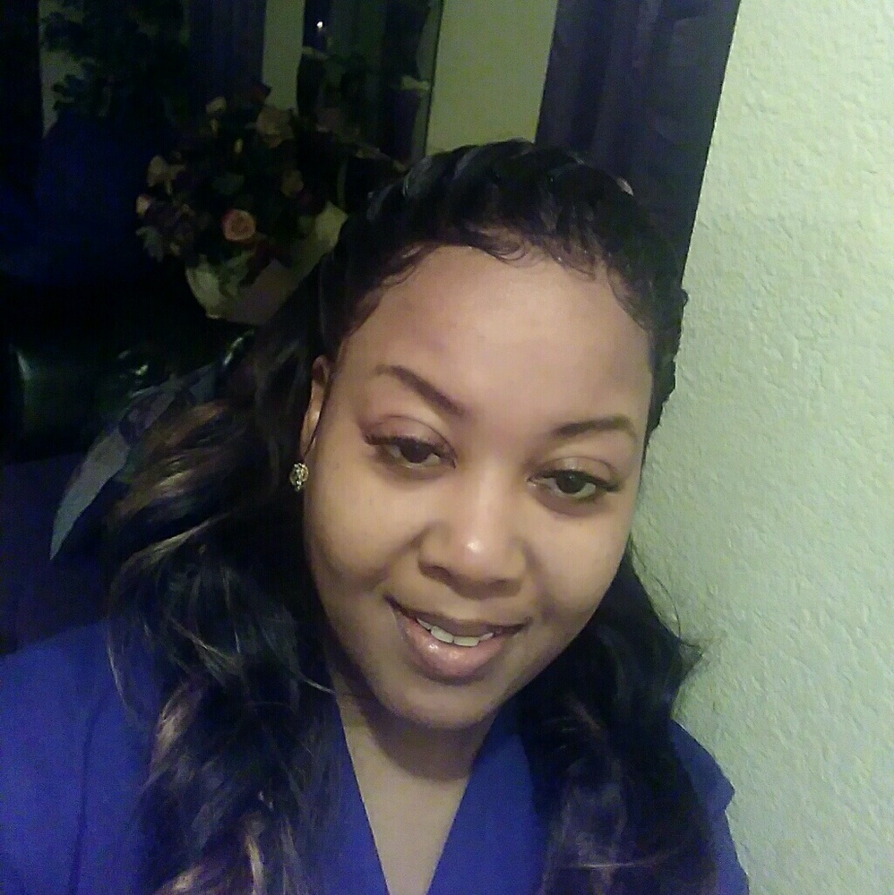 Meet your Posher, Alysha